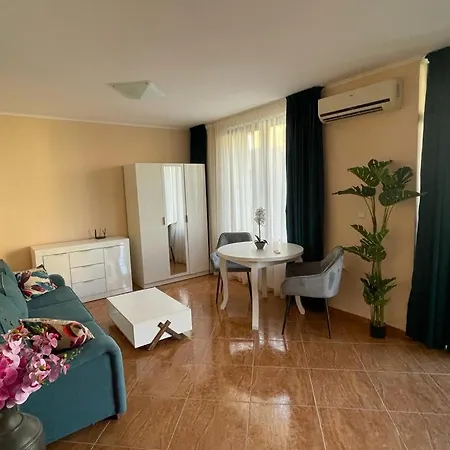 Helios I Premium Apartman Szveti Vlasz